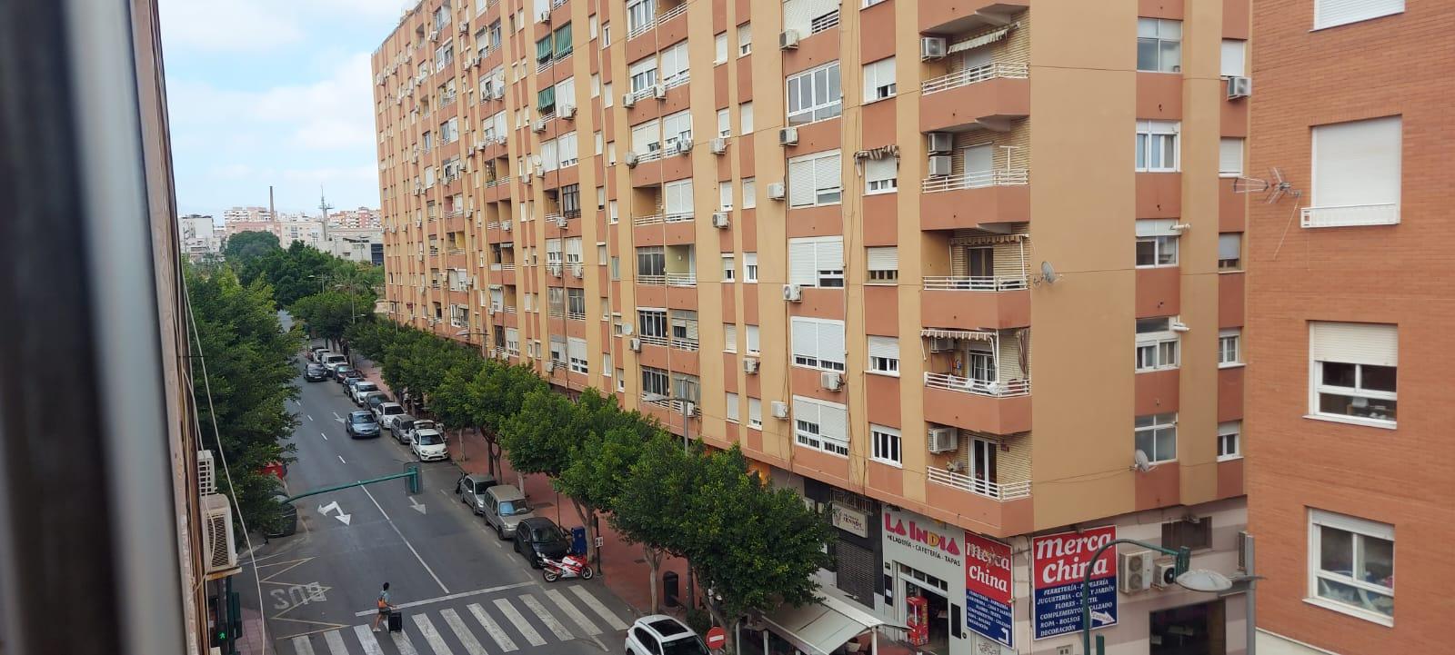For sale of flat in Almería