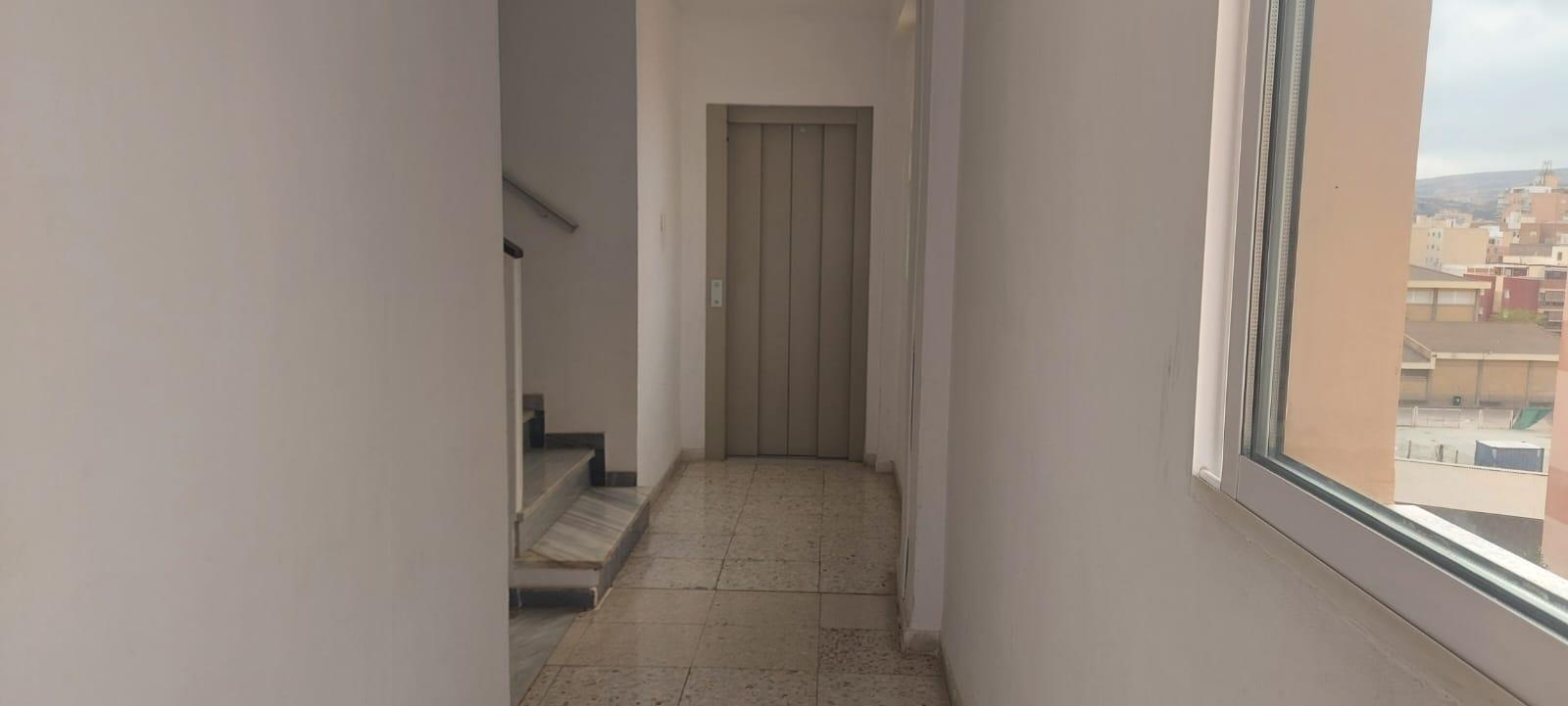 For sale of flat in Almería