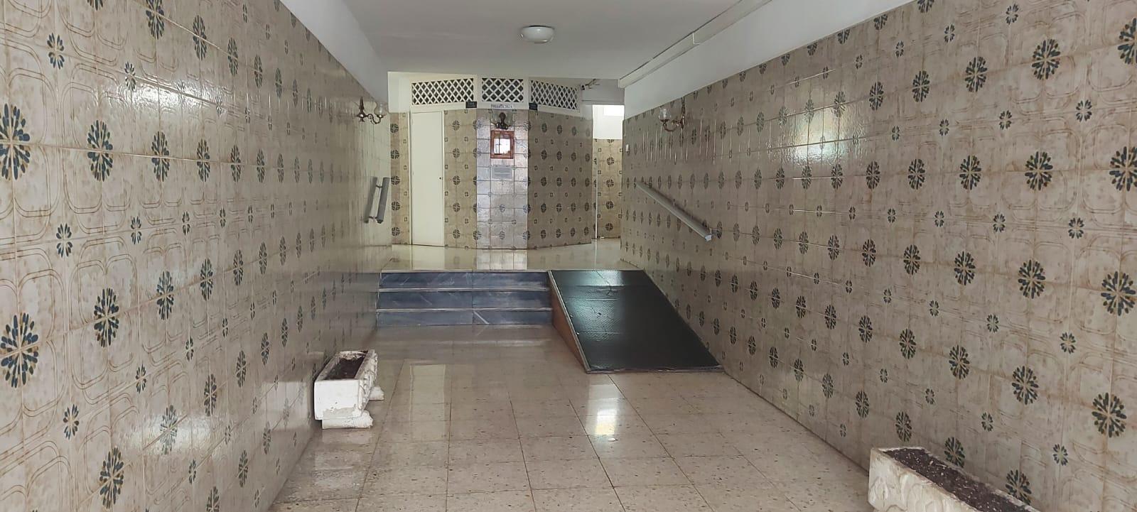 For sale of flat in Almería