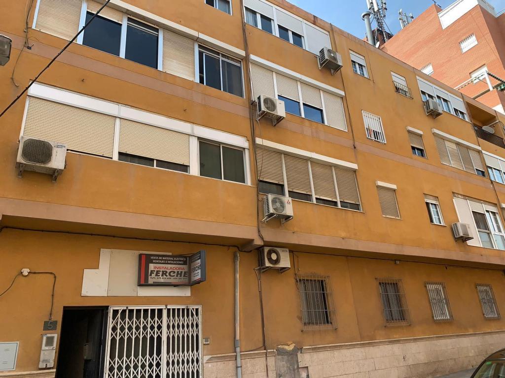 Venta de local comercial en Almería