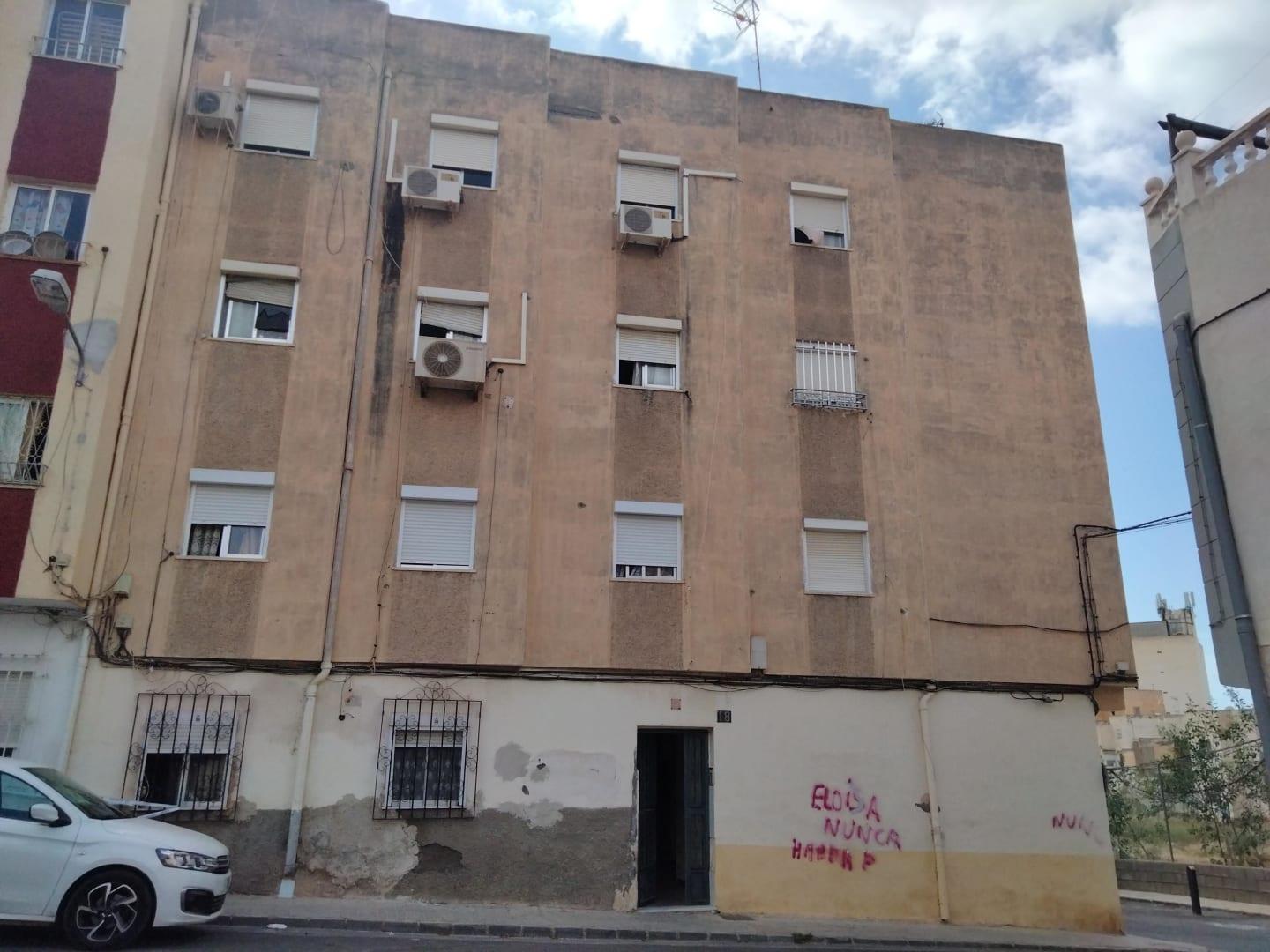 For sale of flat in Almería
