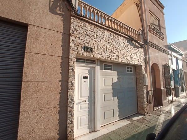 Venta de casa en Almería