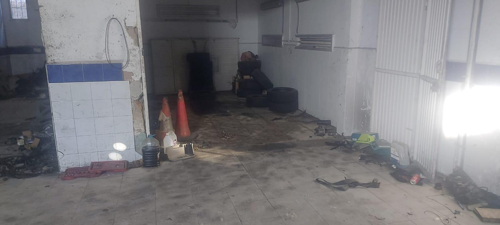 Venta de nave industrial en Huércal de Almería