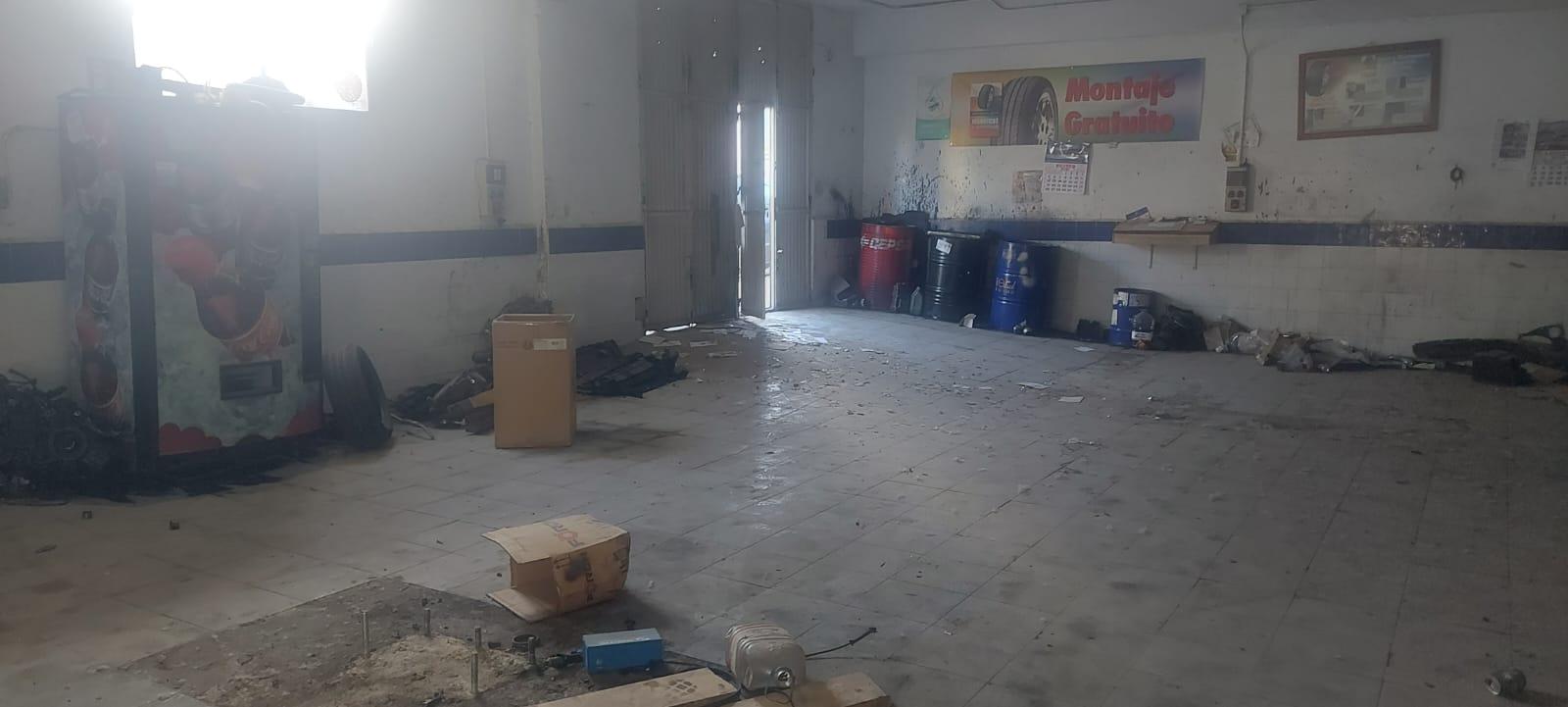 Venta de nave industrial en Huércal de Almería