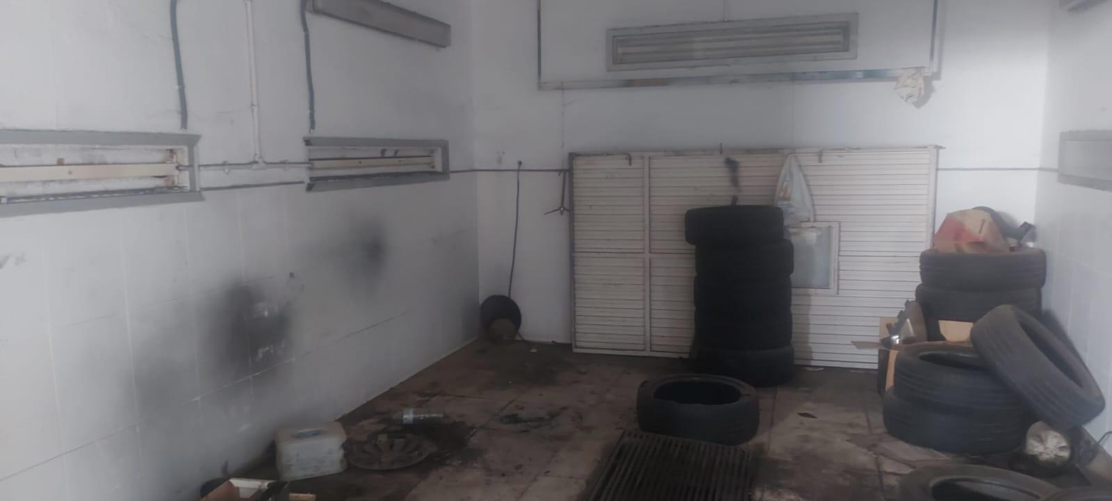 Venta de nave industrial en Huércal de Almería