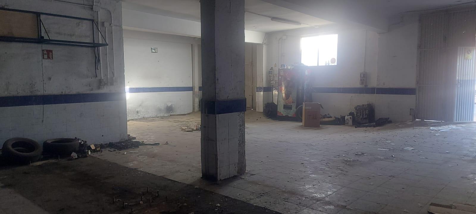 Venta de nave industrial en Huércal de Almería
