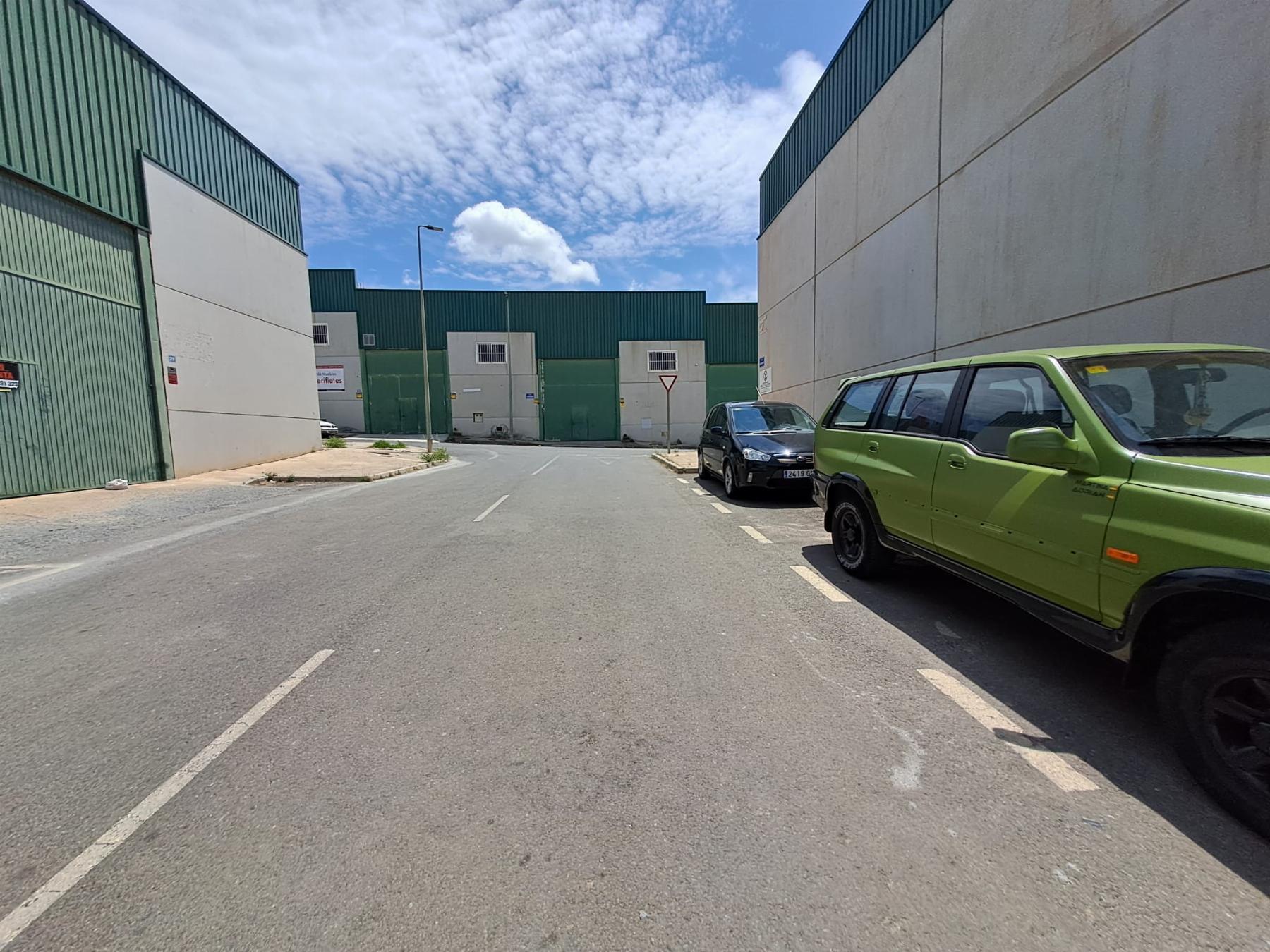 Venta de nave industrial en Viator