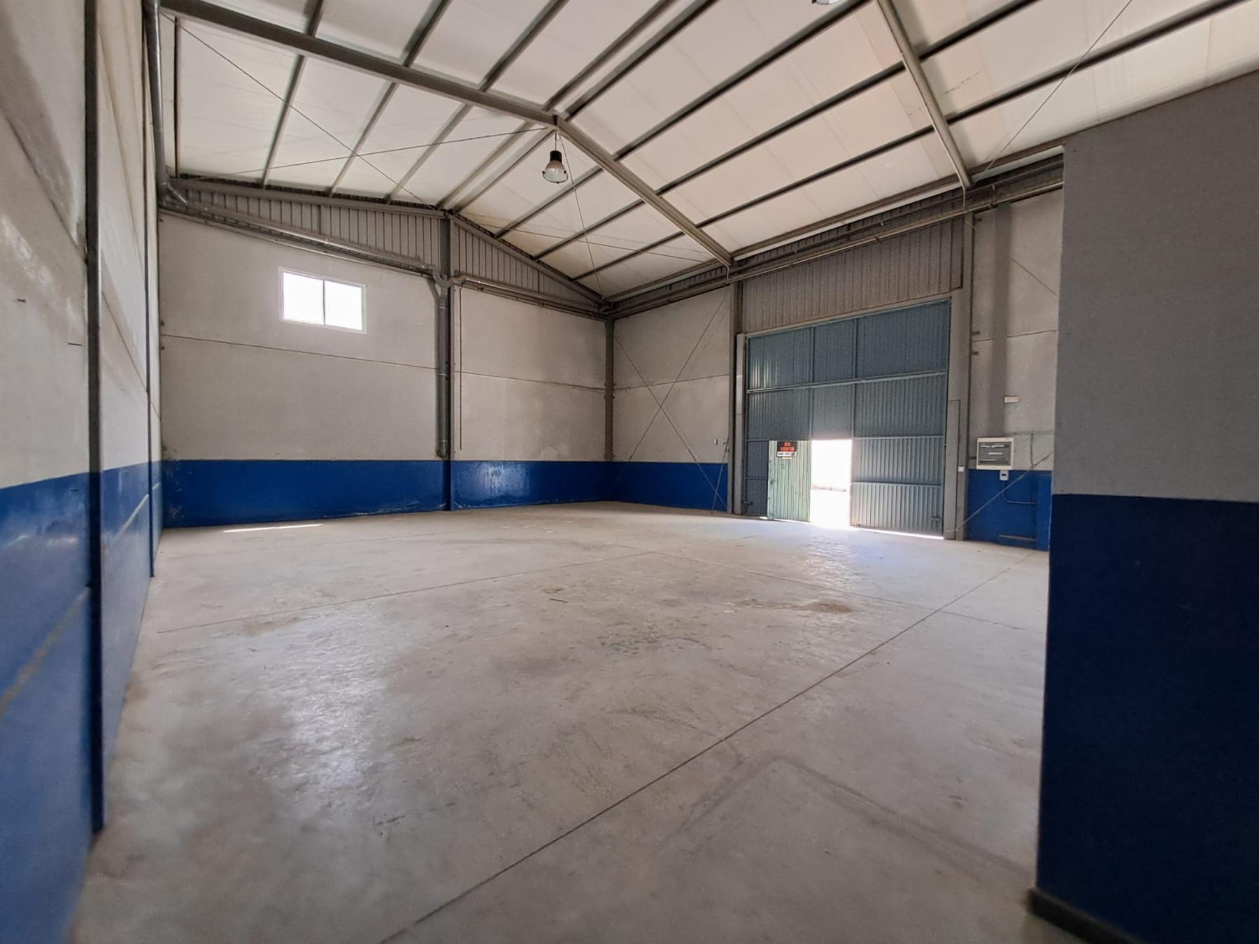 Venta de nave industrial en Viator