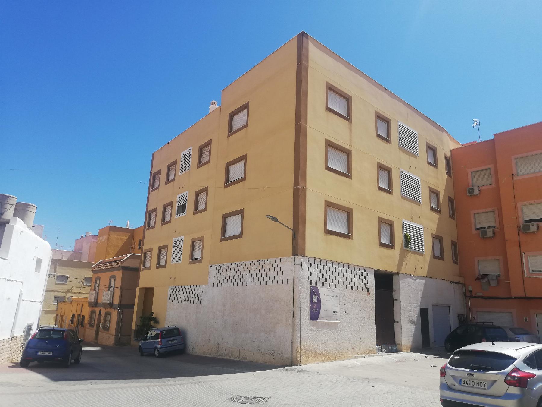 For sale of flat in Gádor