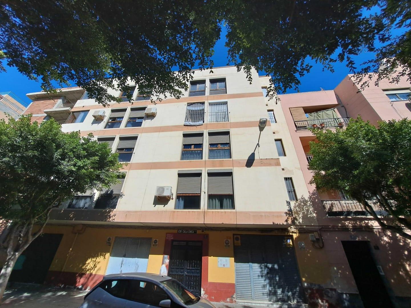 For sale of flat in Almería