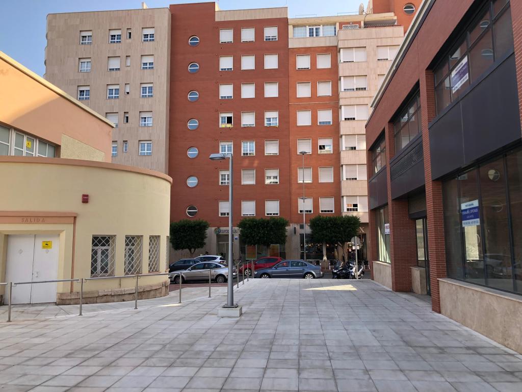 For sale of office in Almería