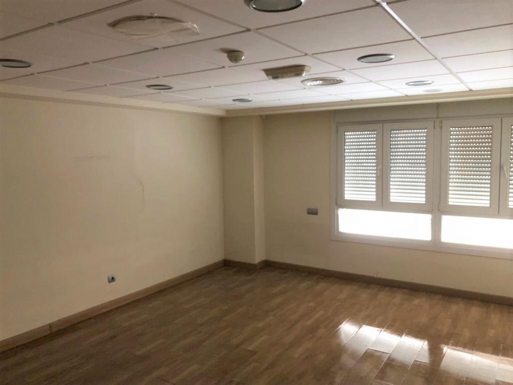 For sale of office in Almería