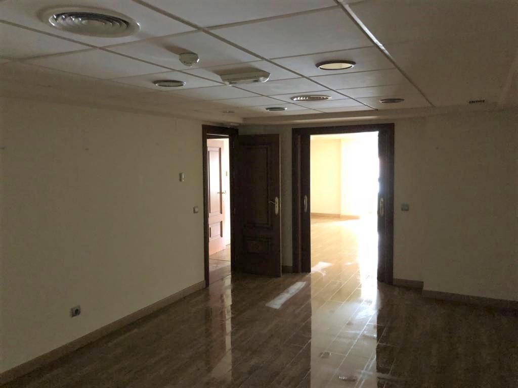 For sale of office in Almería