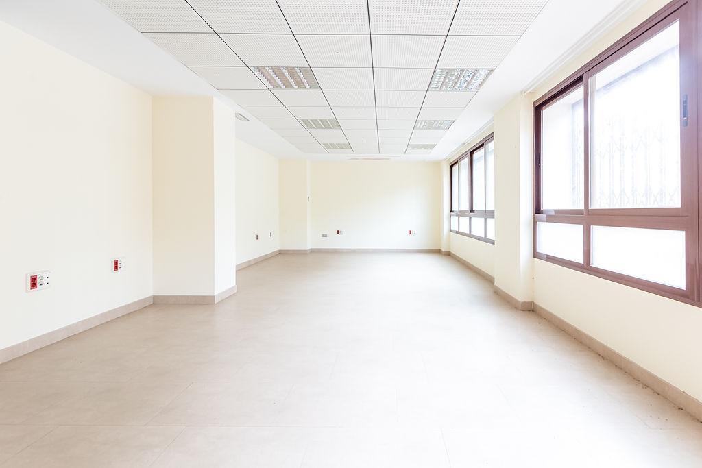 For sale of office in Almería