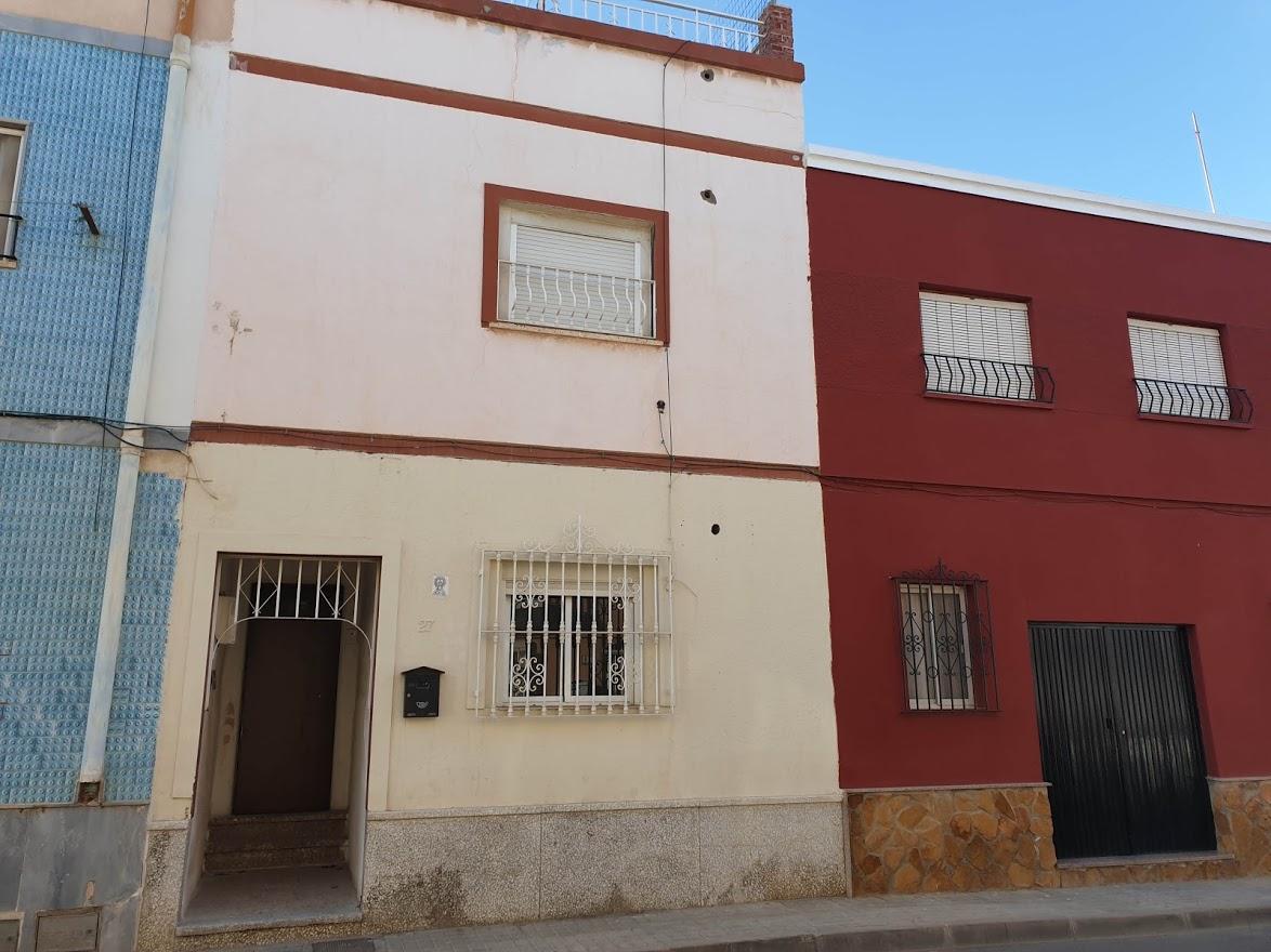 Venta de casa en Huércal de Almería