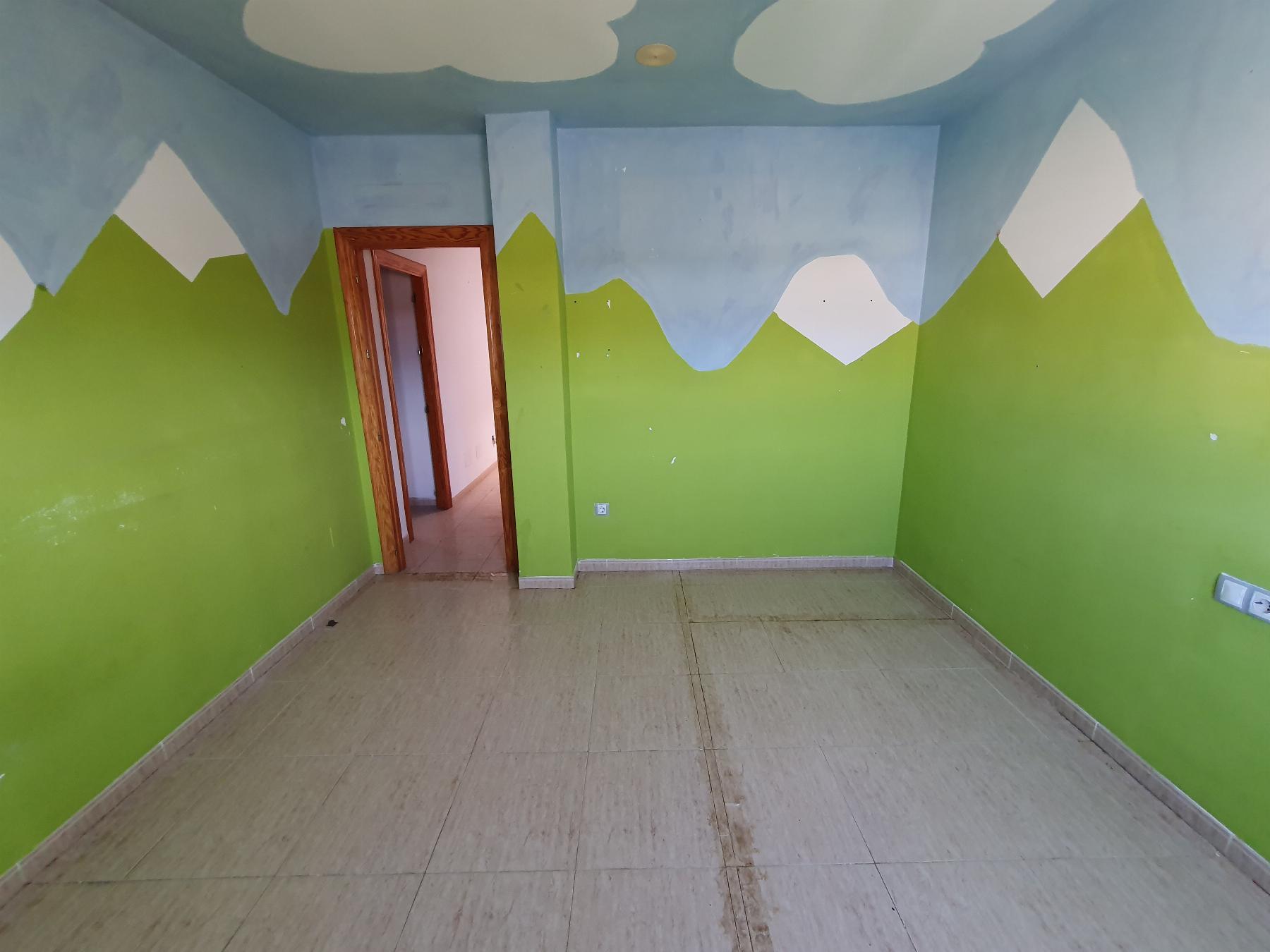 For sale of duplex in Roquetas de Mar
