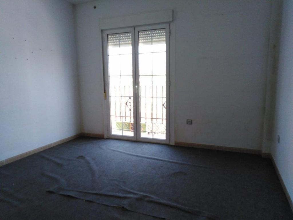 For sale of duplex in Roquetas de Mar