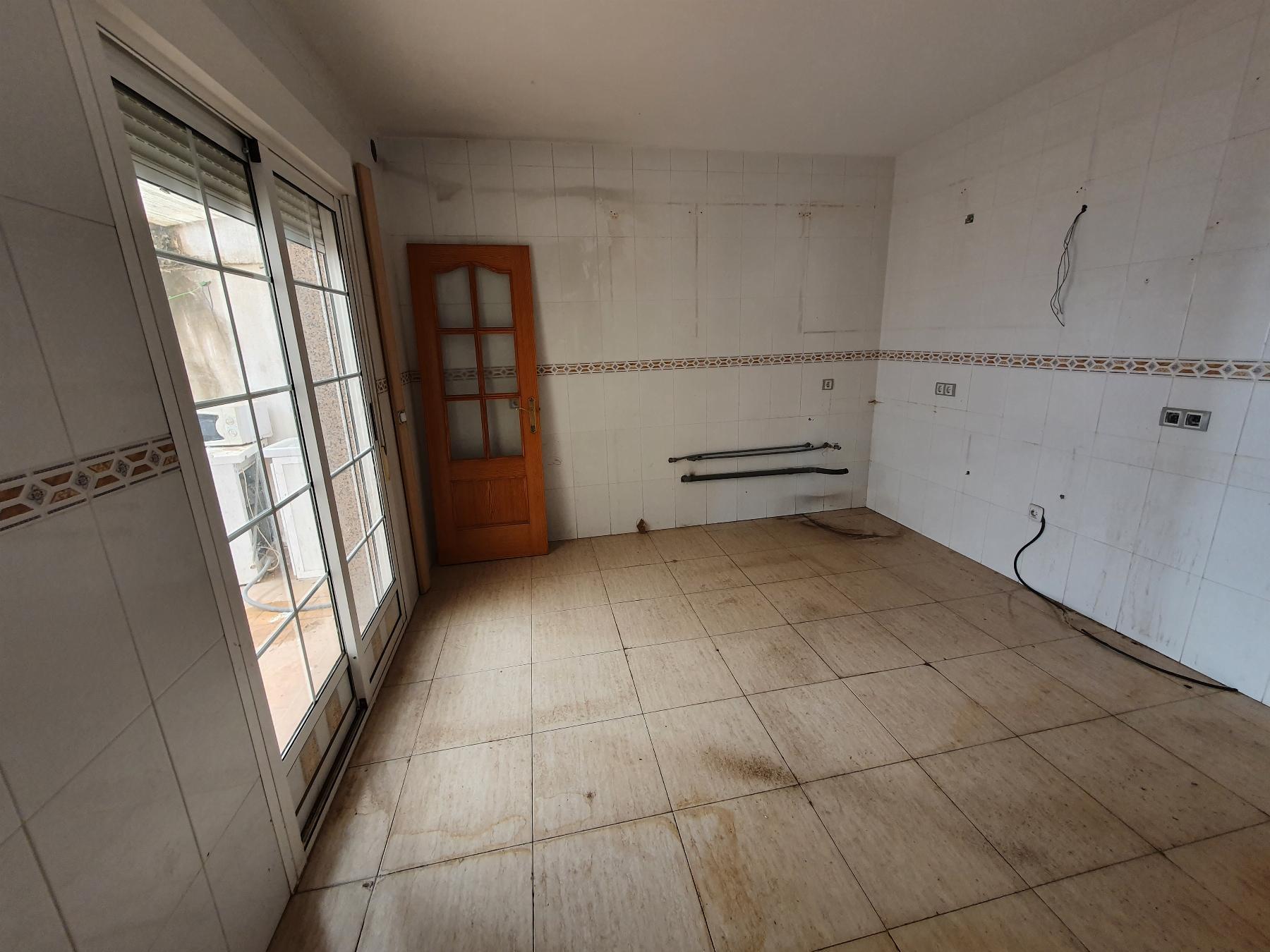For sale of duplex in Roquetas de Mar