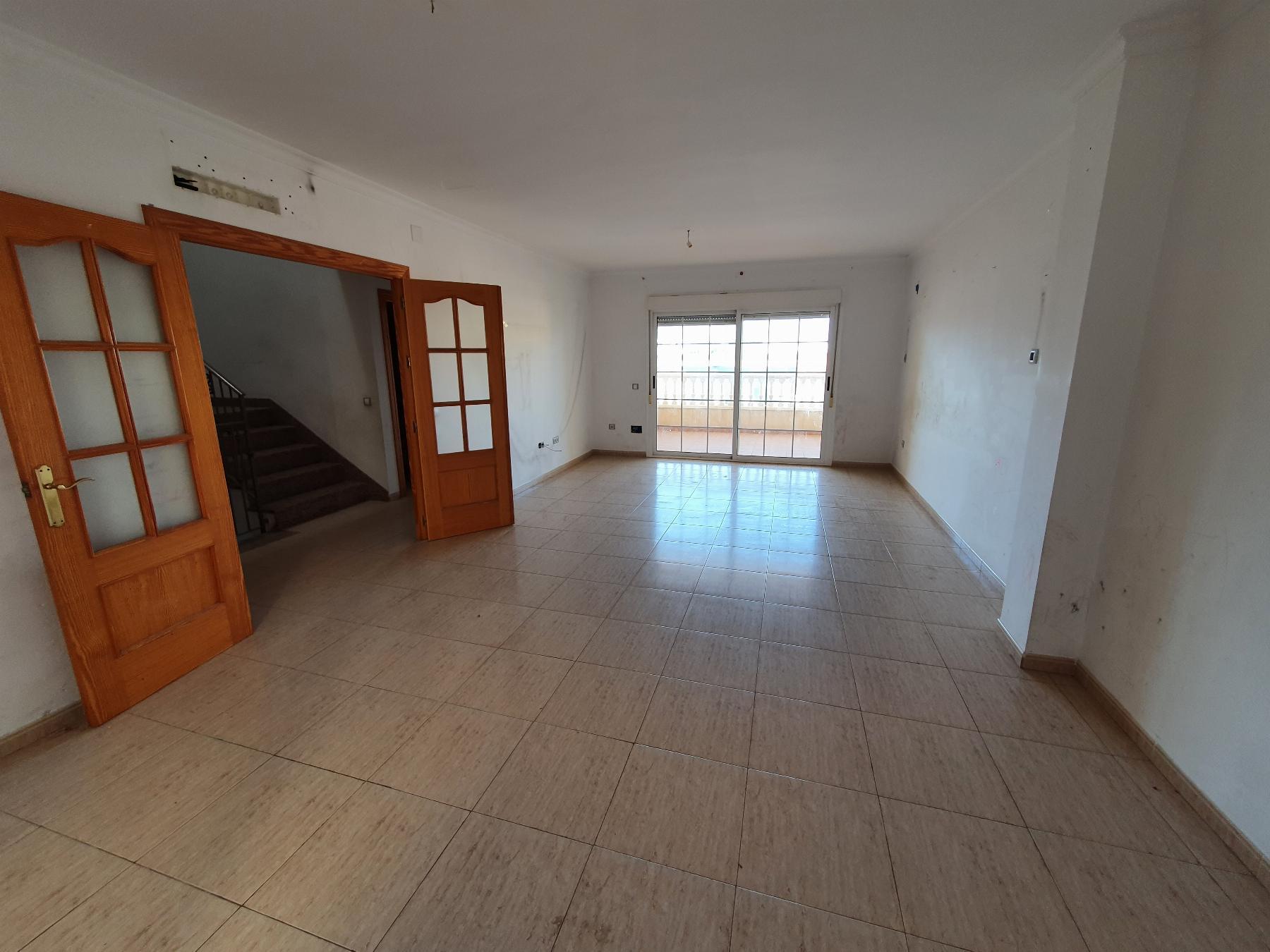 For sale of duplex in Roquetas de Mar