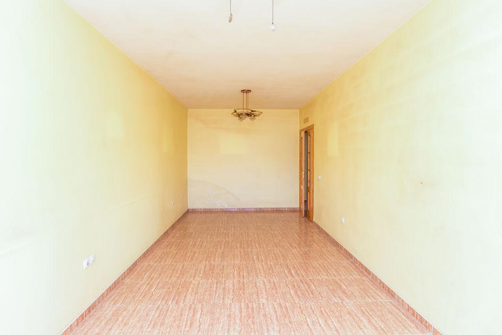 For sale of duplex in Roquetas de Mar