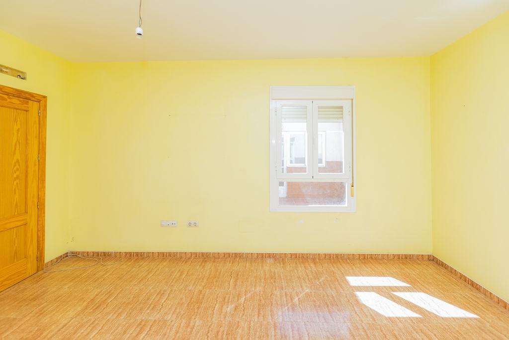 For sale of duplex in Roquetas de Mar