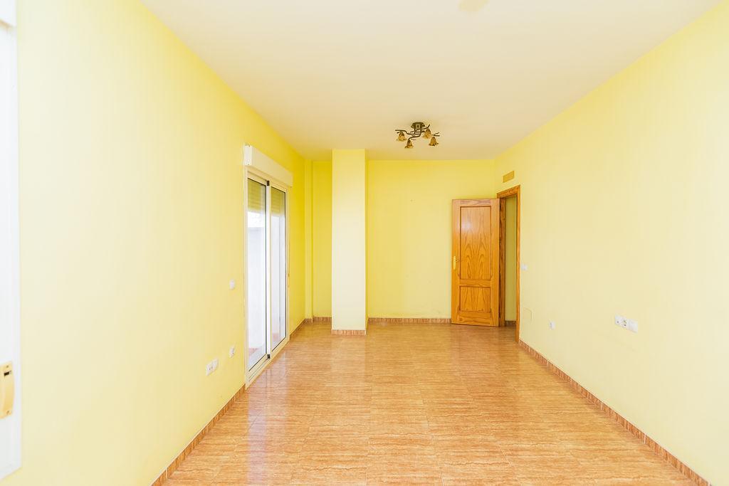 For sale of duplex in Roquetas de Mar