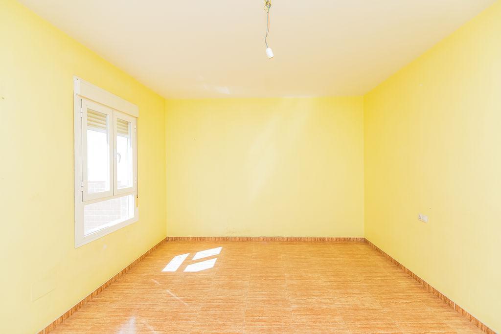 For sale of duplex in Roquetas de Mar