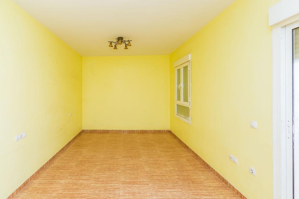 For sale of duplex in Roquetas de Mar