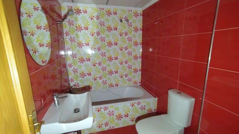 For sale of flat in Roquetas de Mar