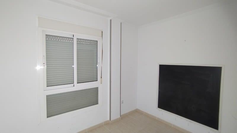 For sale of flat in Roquetas de Mar