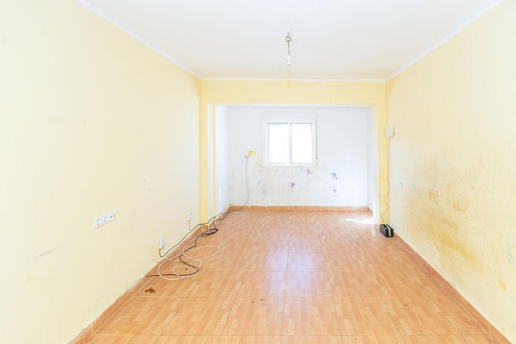 For sale of flat in Almería