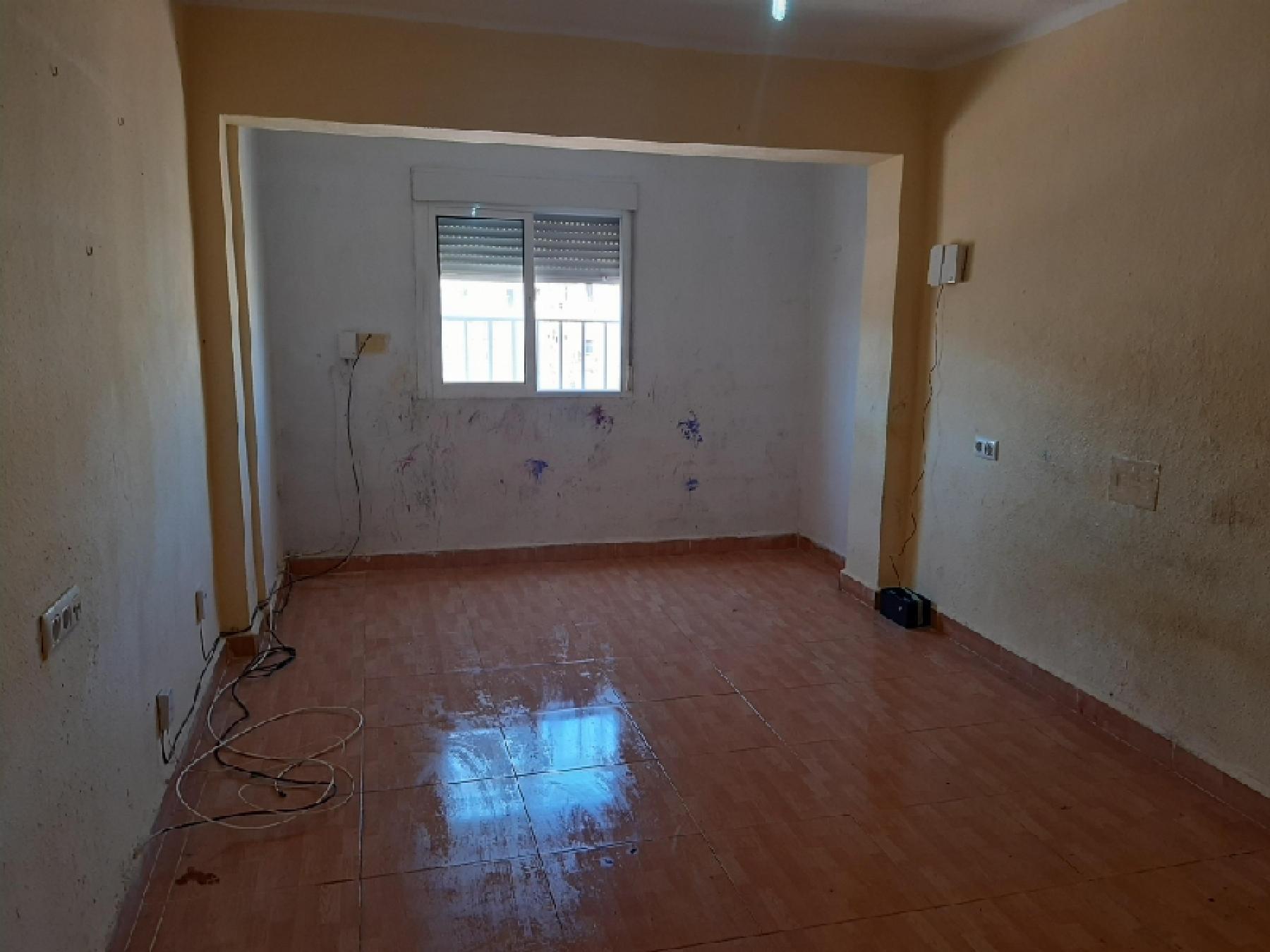 For sale of flat in Almería
