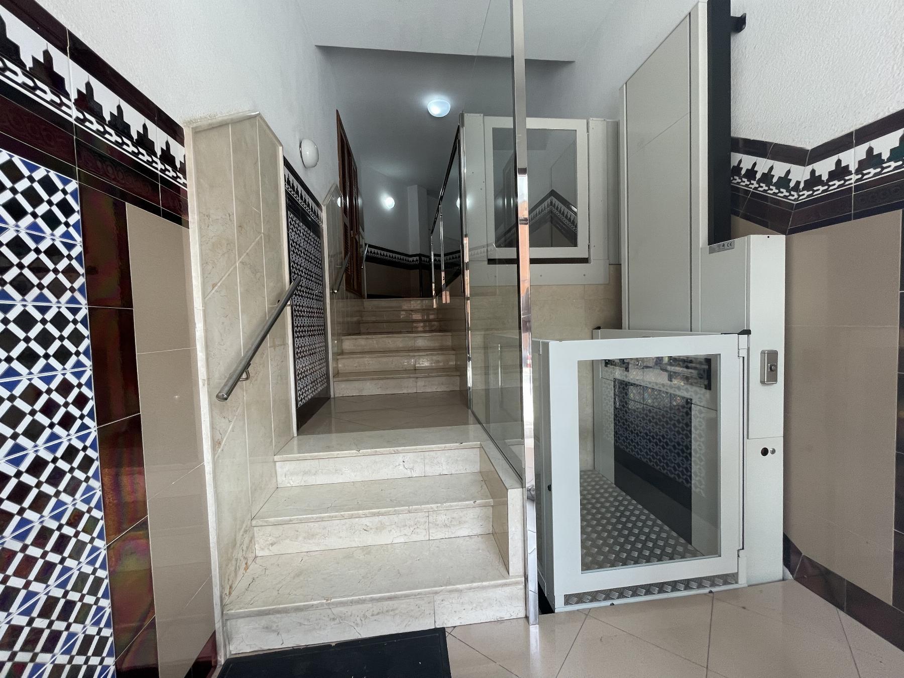 For sale of flat in Almería