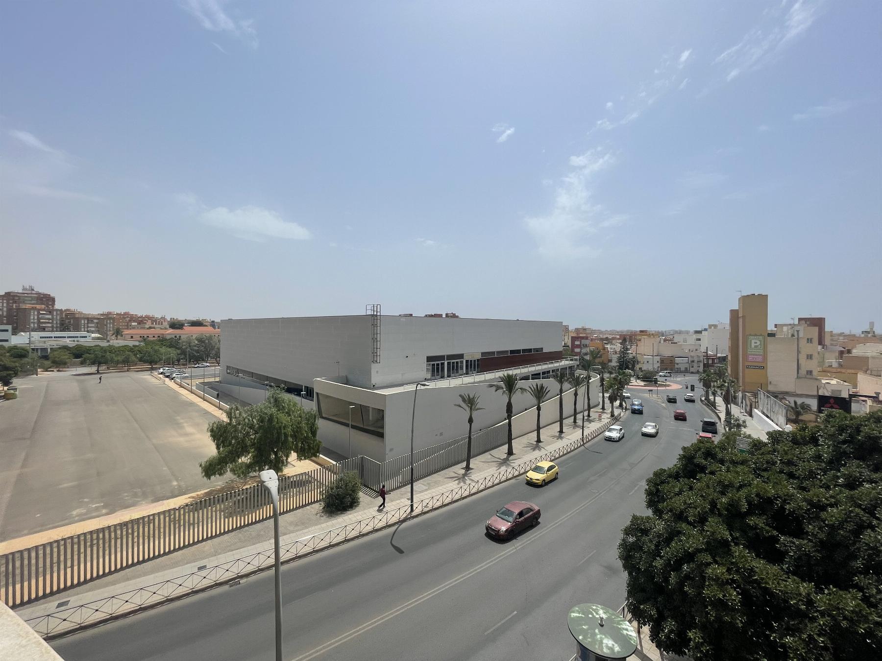 For sale of flat in Almería