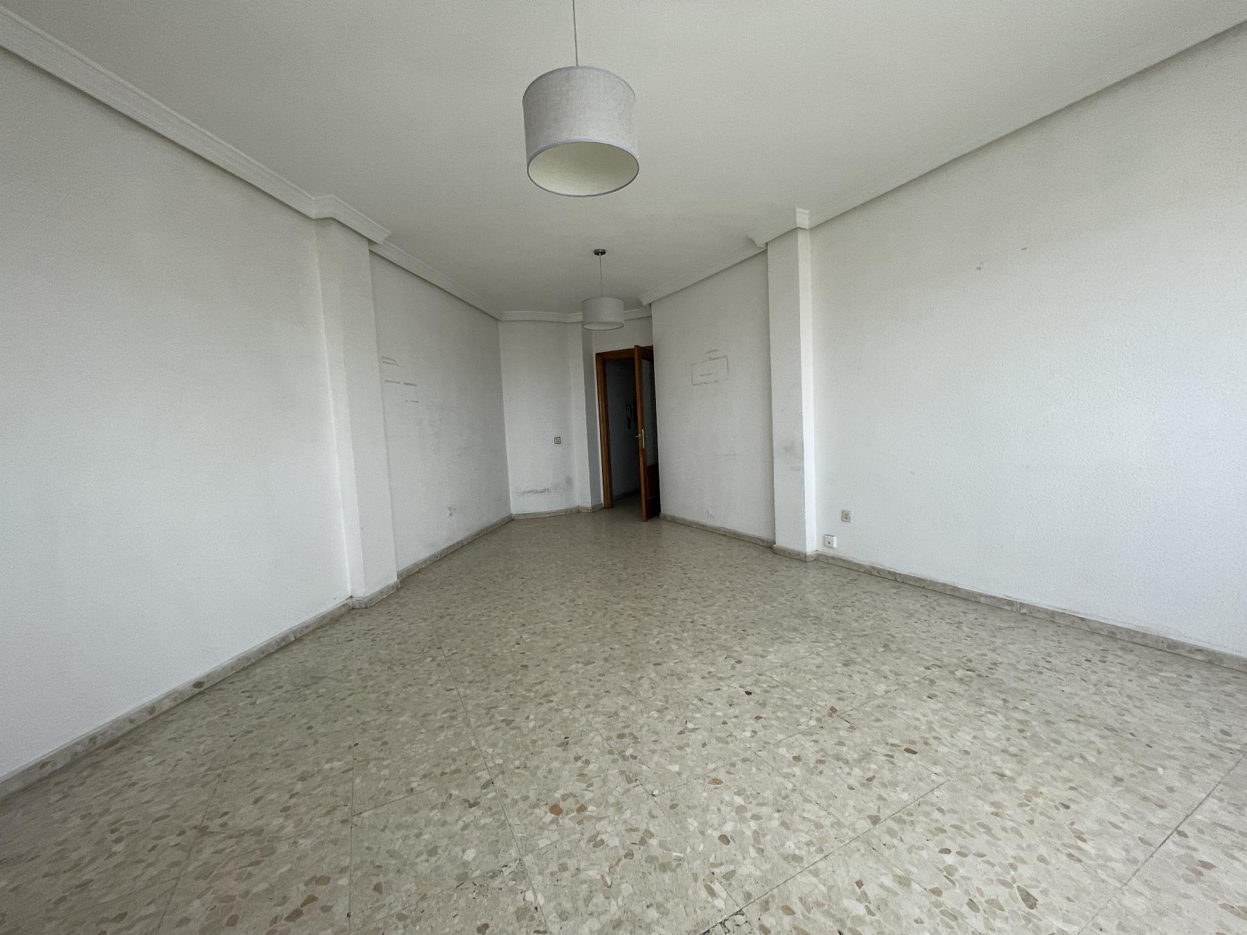 For sale of flat in Almería