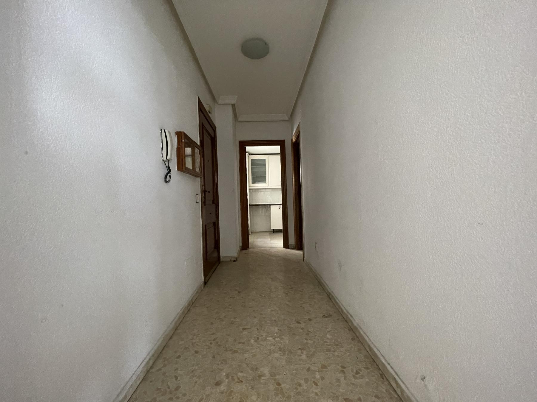 For sale of flat in Almería