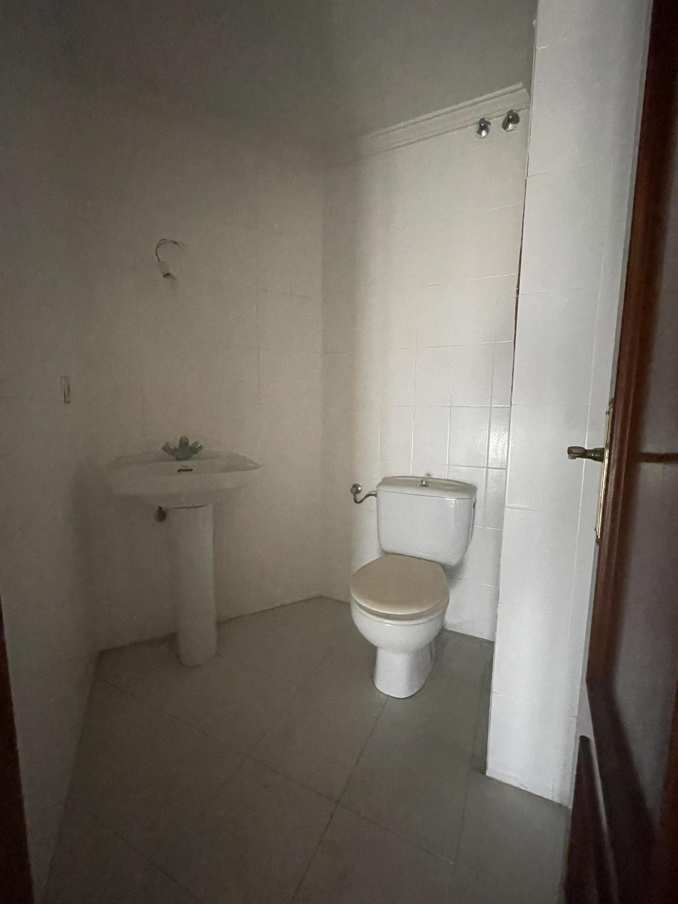 For sale of flat in Almería