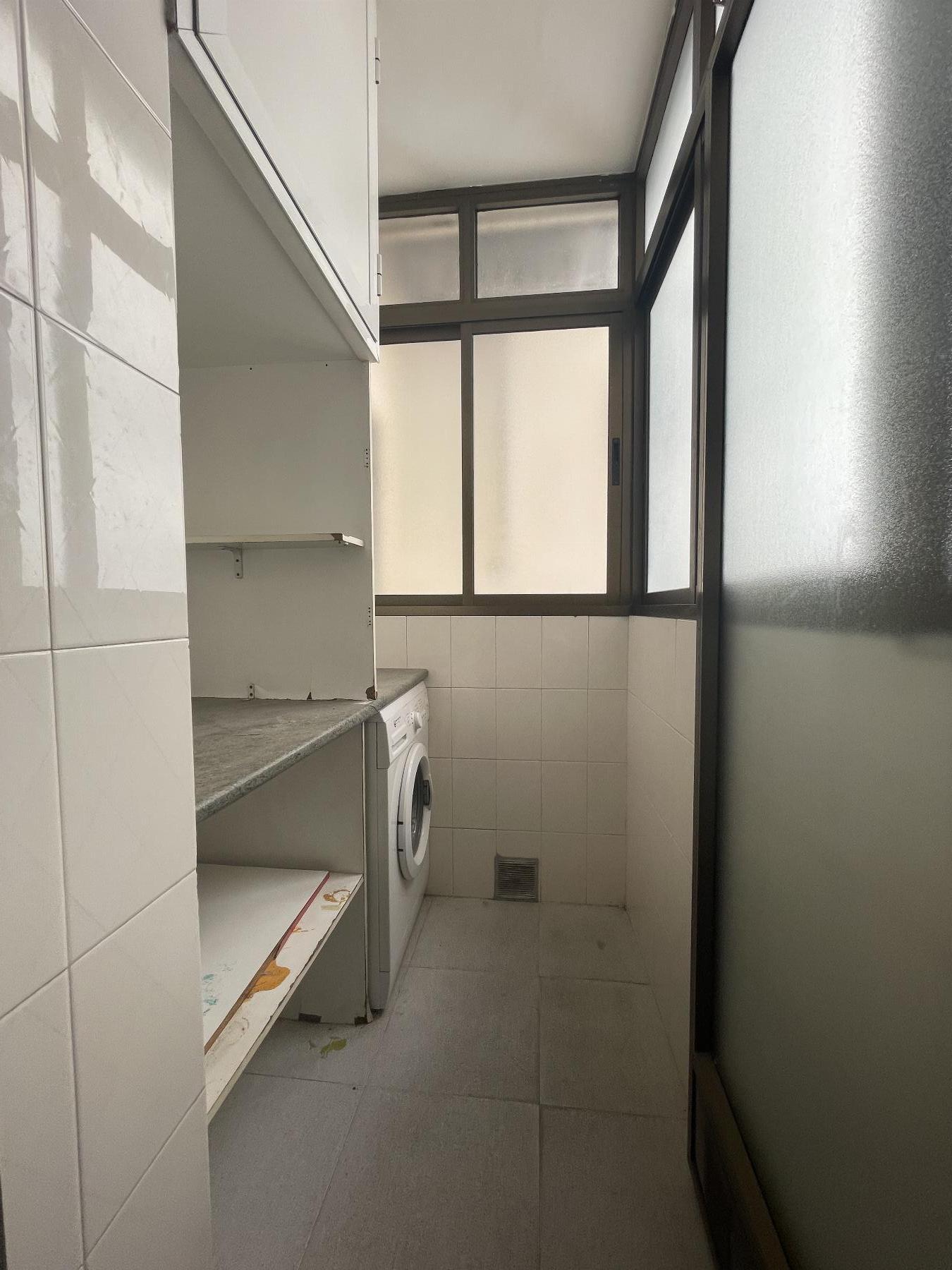 For sale of flat in Almería