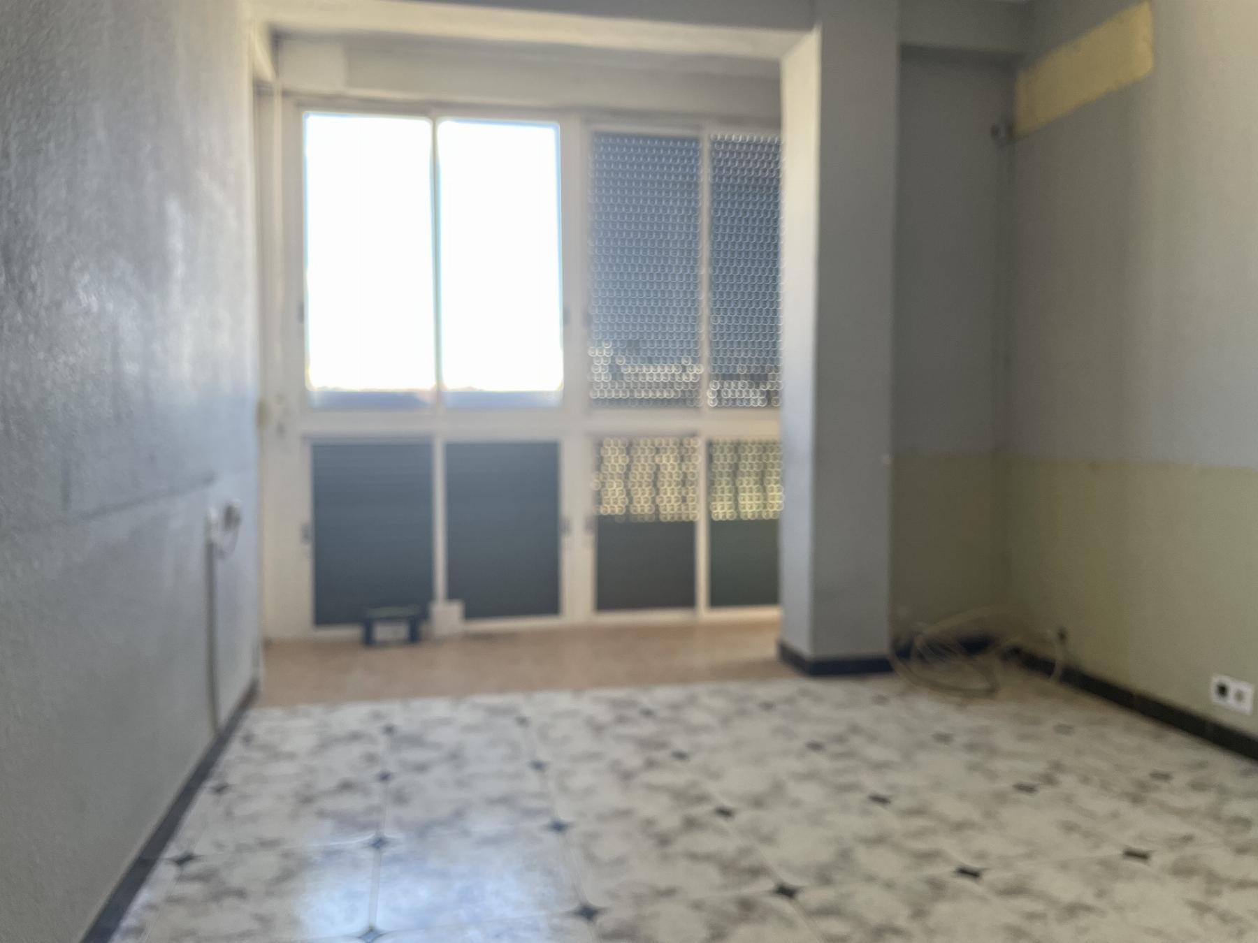 For sale of flat in Almería