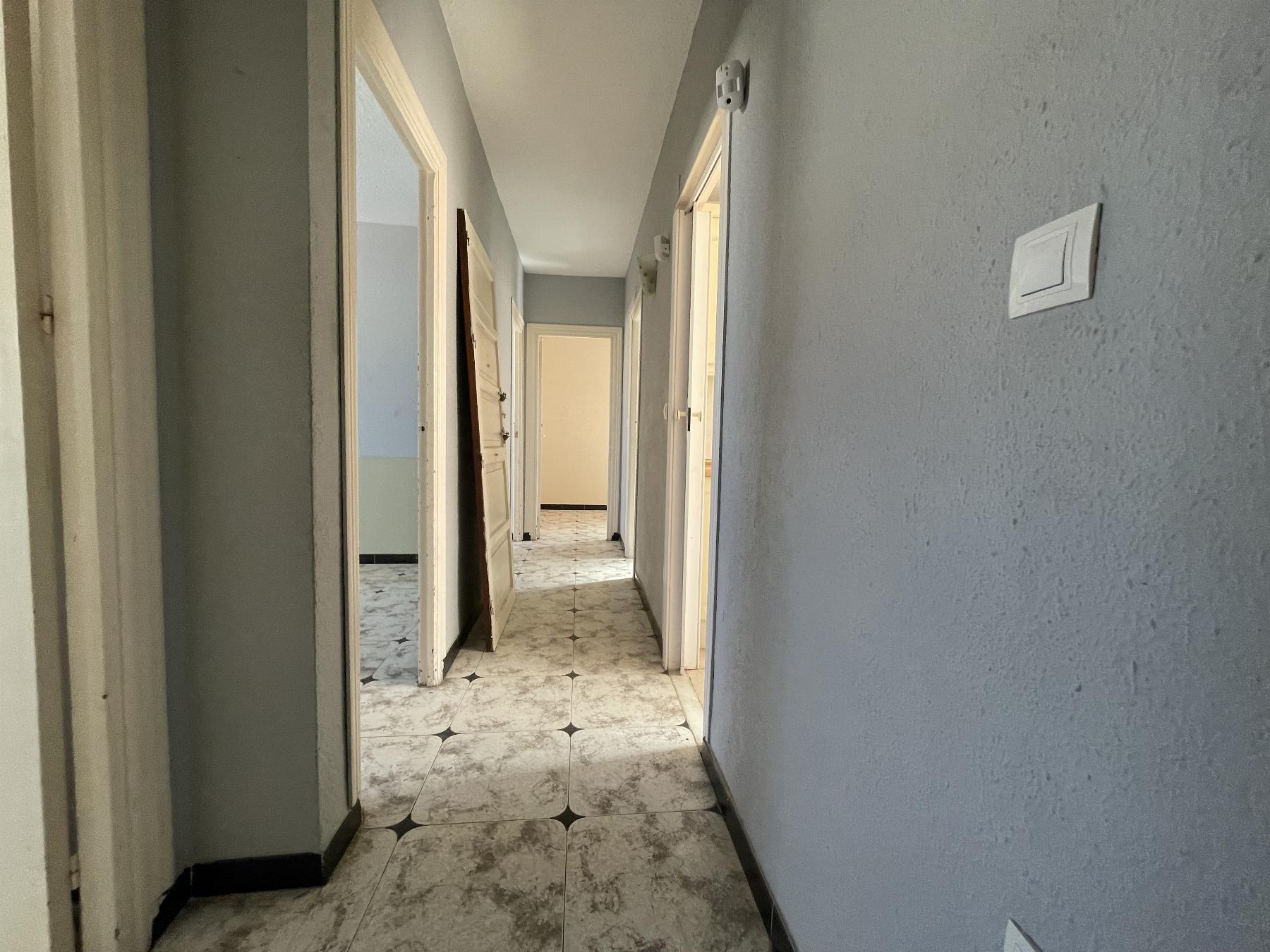 For sale of flat in Almería