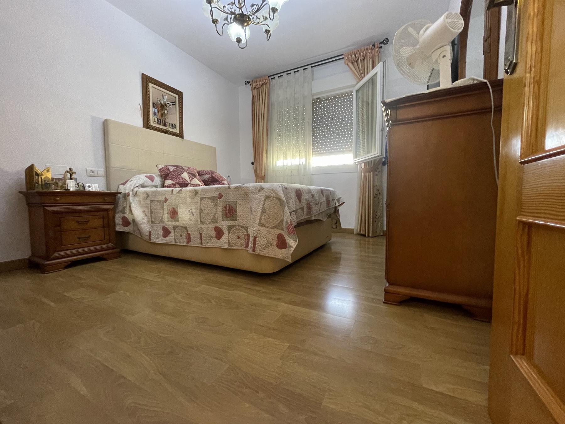 For sale of duplex in El Alquián