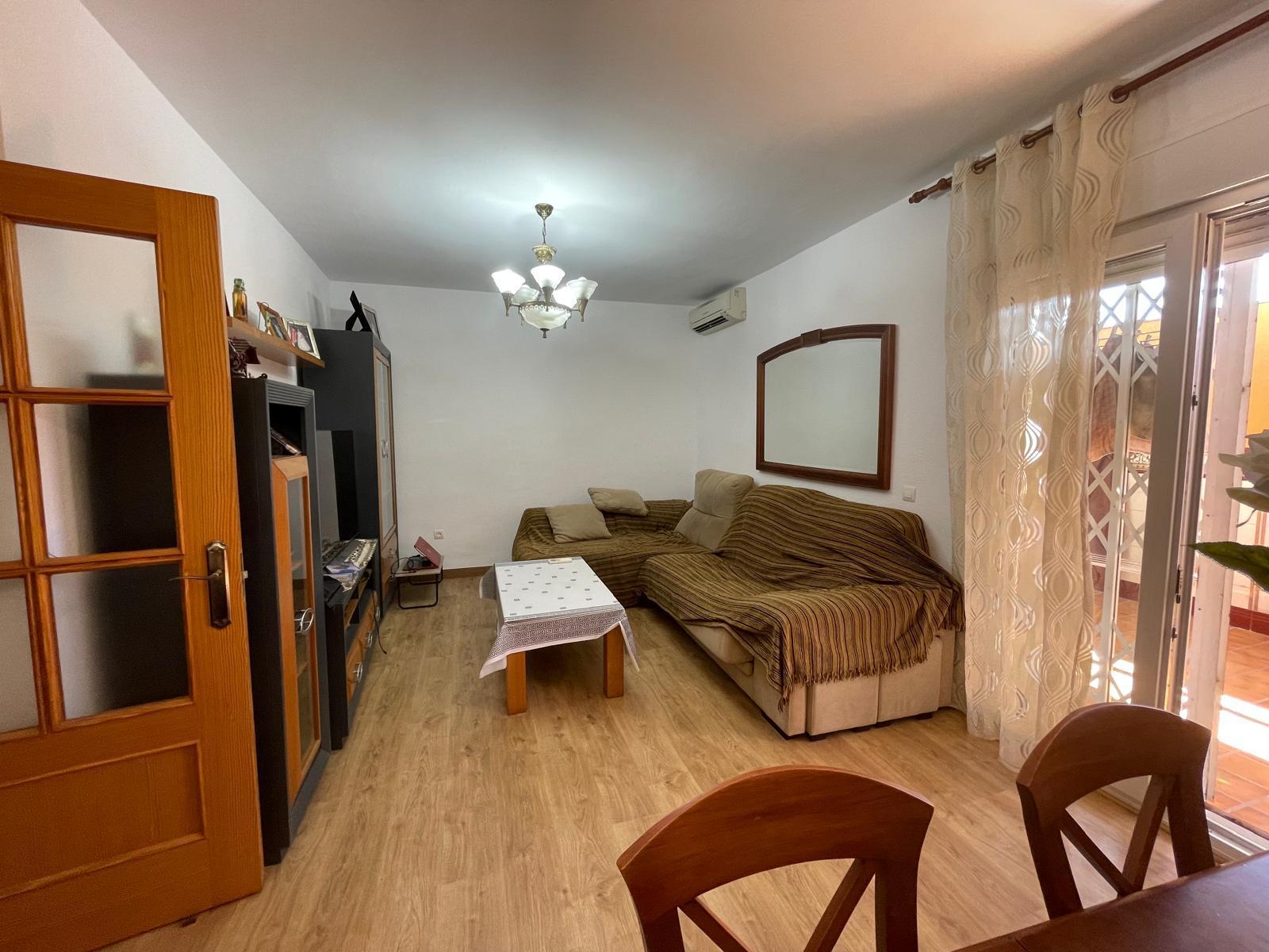 For sale of duplex in El Alquián