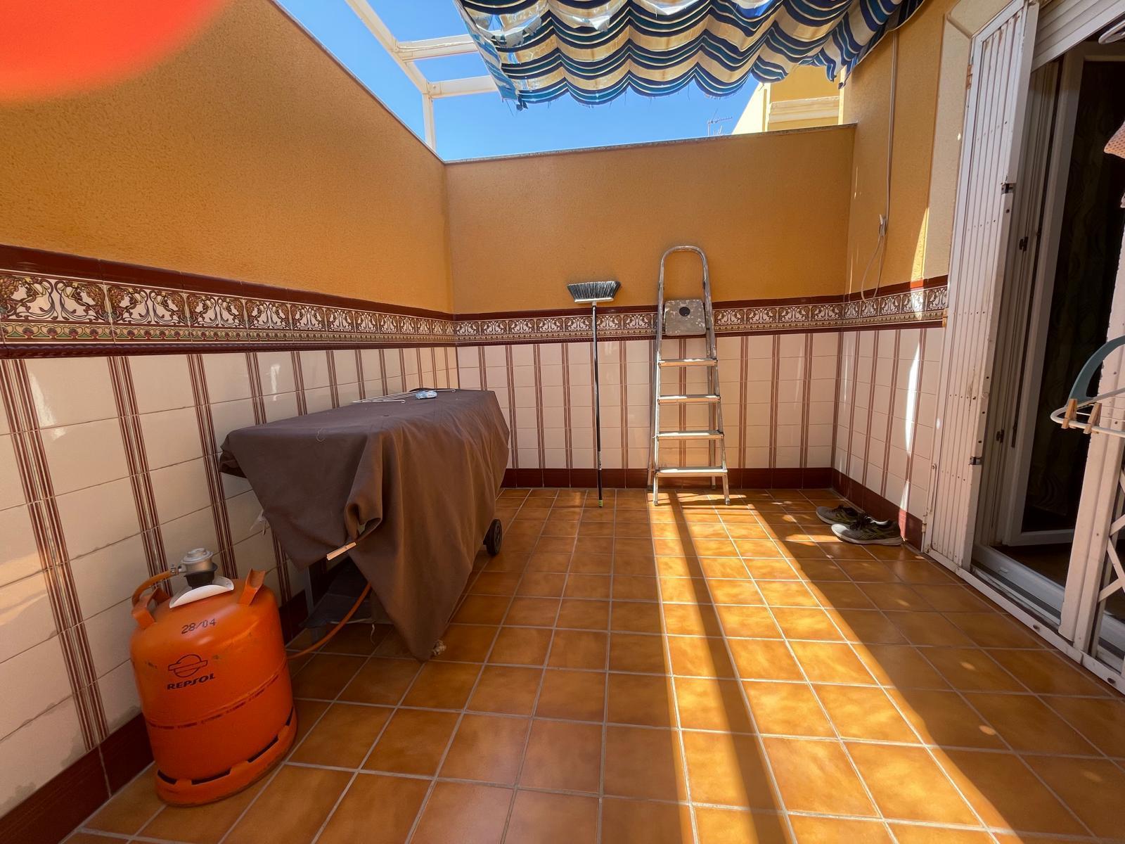 For sale of duplex in El Alquián