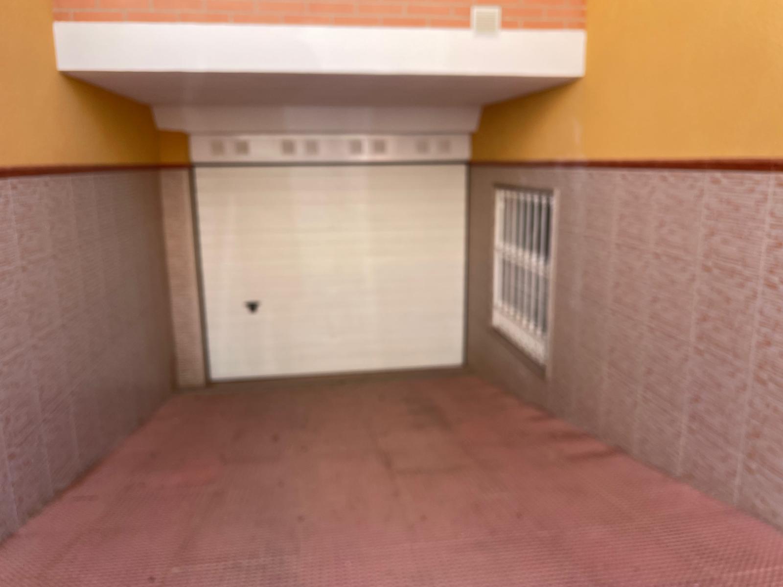 For sale of duplex in El Alquián