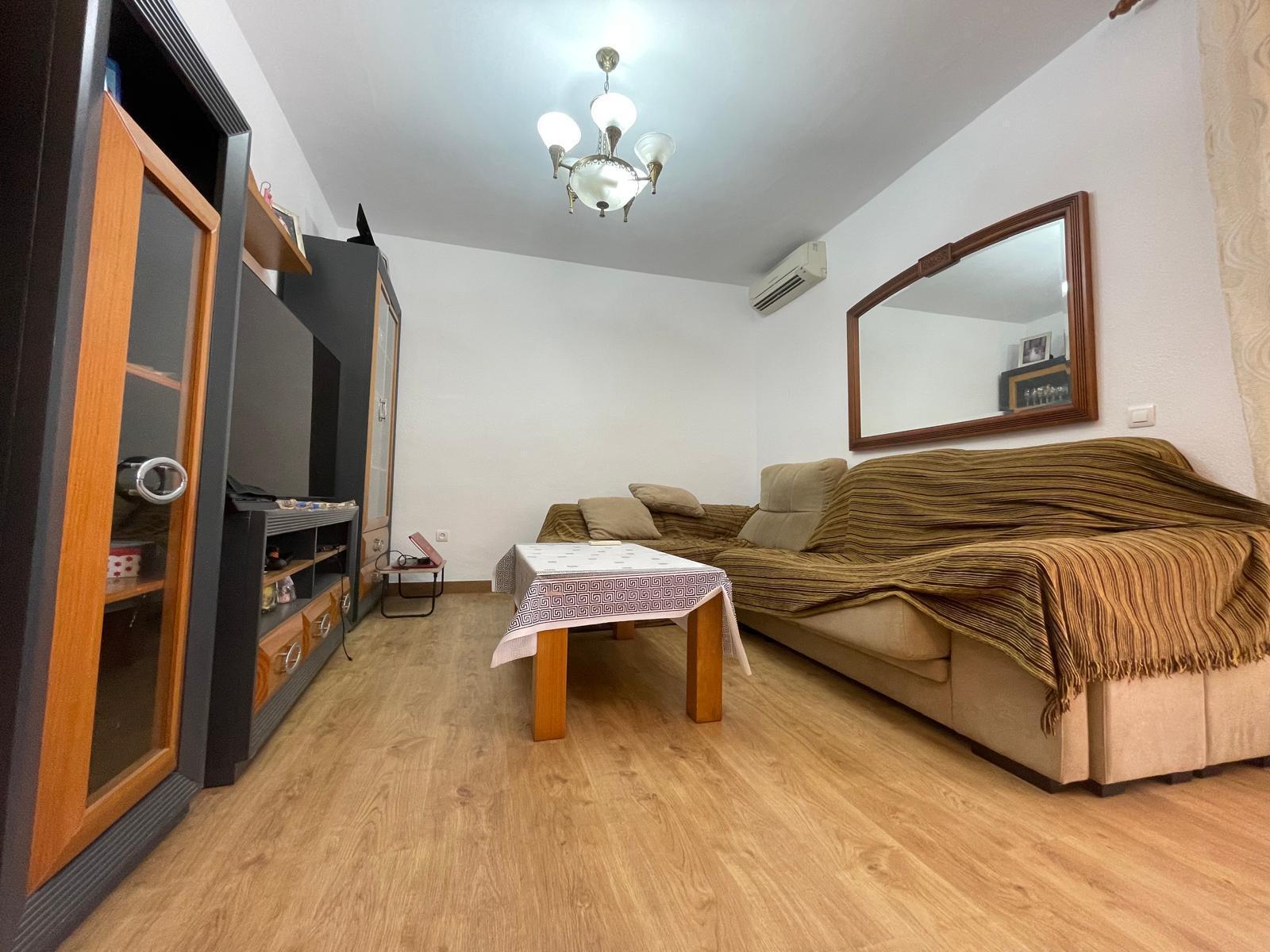 For sale of duplex in El Alquián