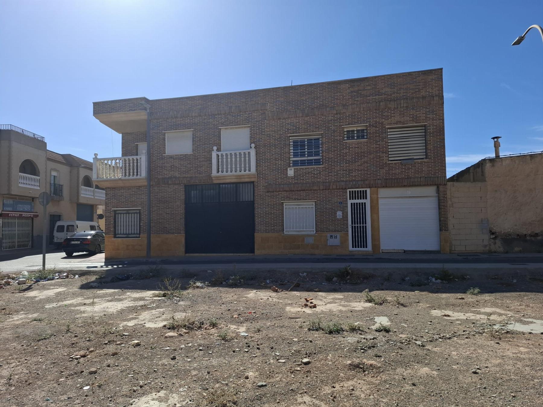 For sale of duplex in La Mojonera