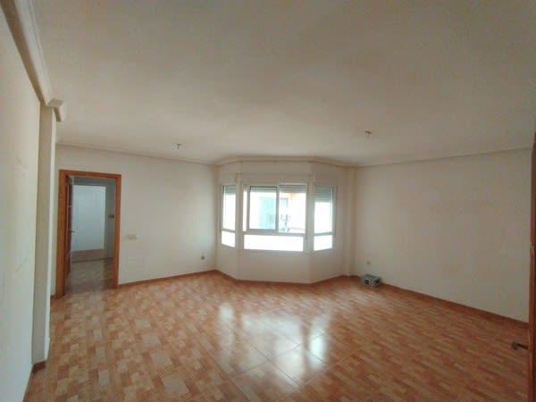 For sale of flat in Almería