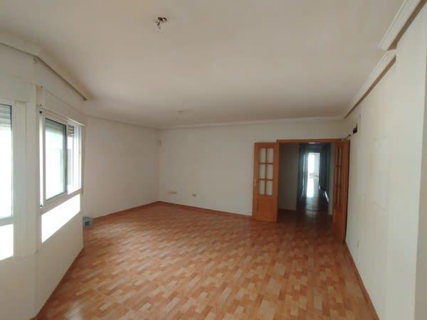 For sale of flat in Almería