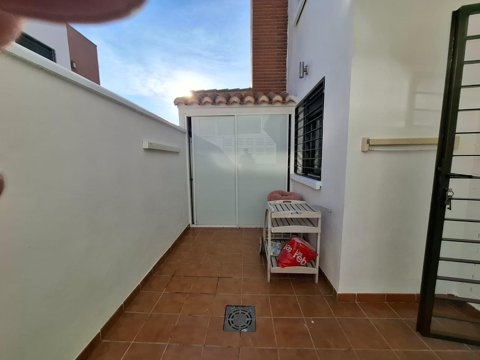 For sale of duplex in Roquetas de Mar