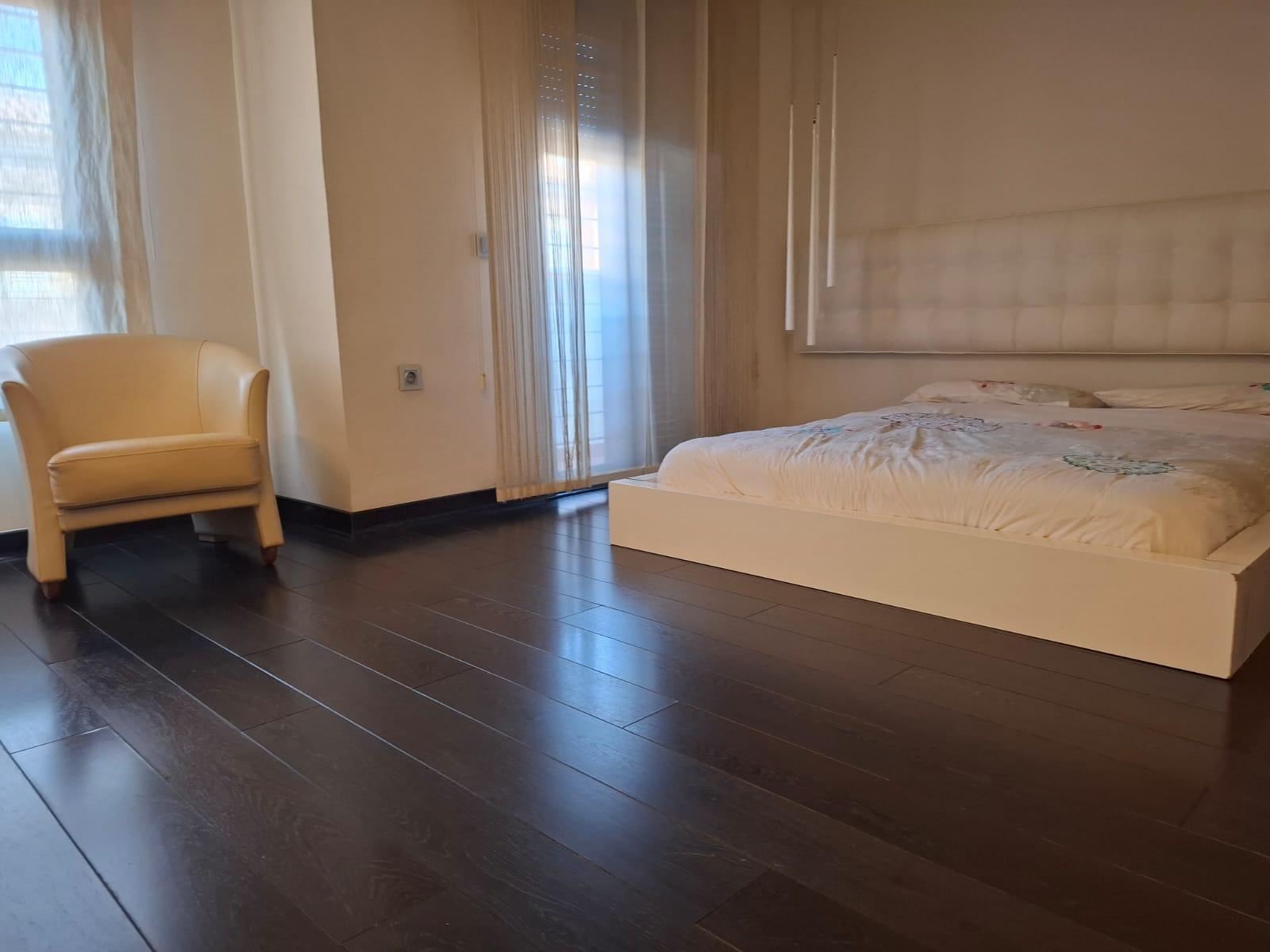 For sale of duplex in Roquetas de Mar